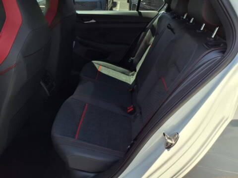 2025 Volkswagen Golf GTI SE