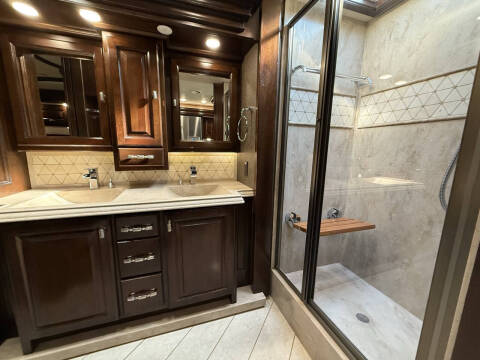 2016 Tiffin Allegro Bus