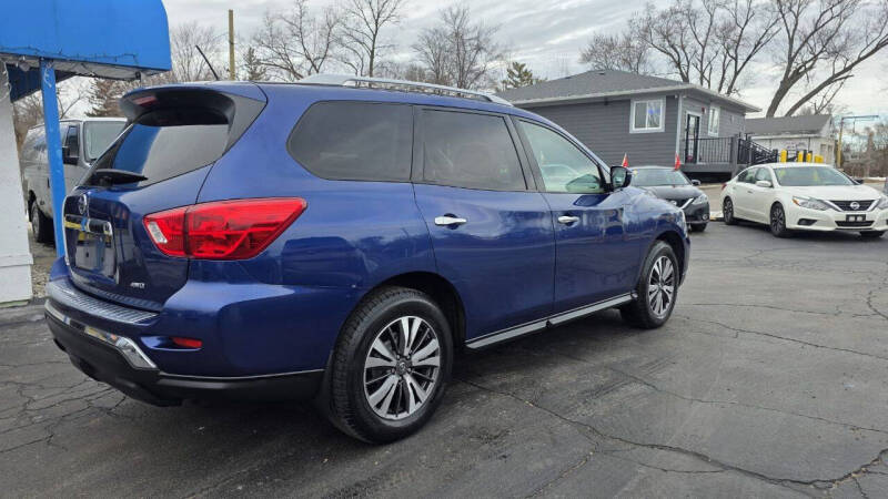 2017 Nissan Pathfinder S