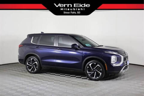 2023 Mitsubishi Outlander SE