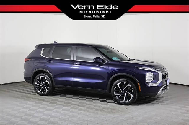 2023 Mitsubishi Outlander SE