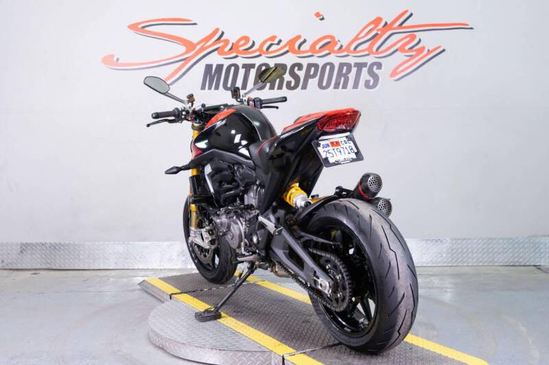 2023 Ducati Monster SP