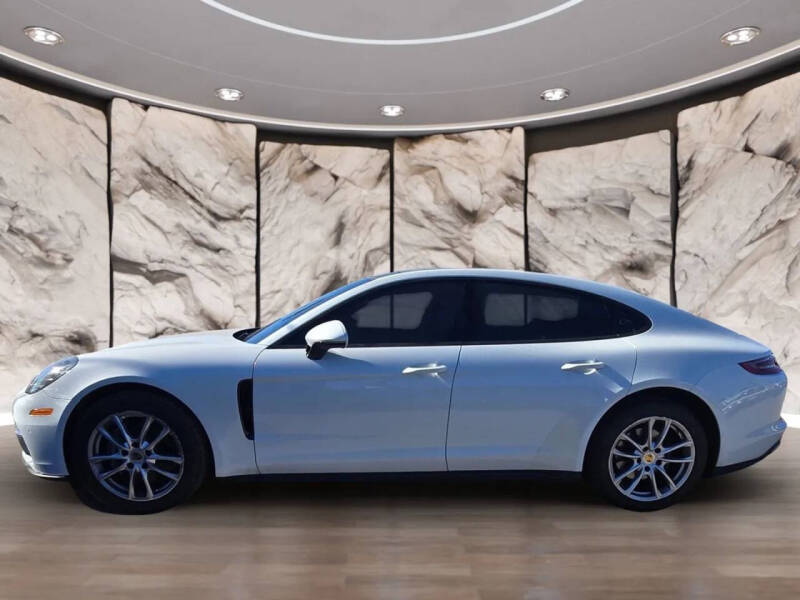 2018 Porsche Panamera