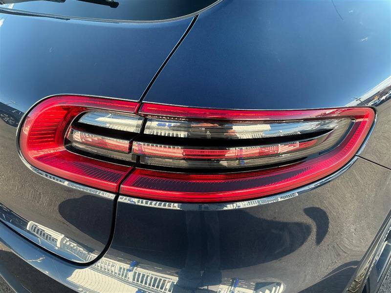 2016 Porsche Macan Turbo