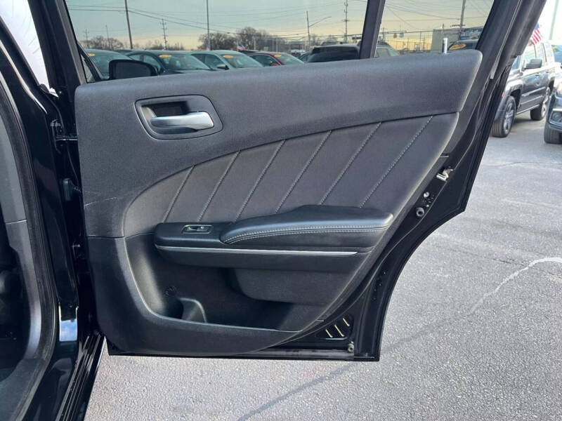 2017 Dodge Charger SXT