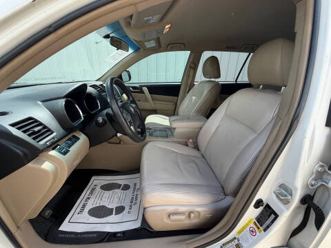 2013 Toyota Highlander Plus