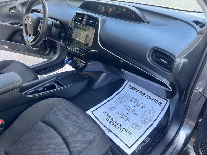 2019 Toyota Prius L Eco