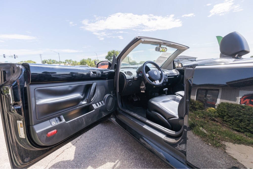 2008 Volkswagen New Beetle Convertible 79