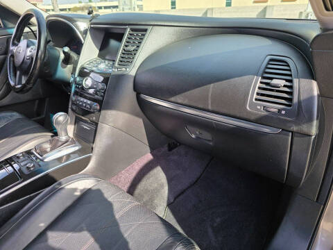 2011 Infiniti FX35