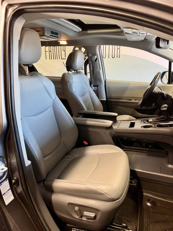 2021 Toyota Sienna XLE 7-Passenger