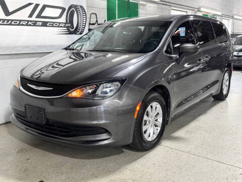 2017 Chrysler Pacifica Touring