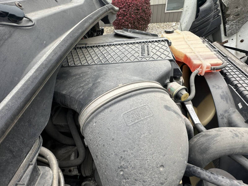 2016 Freightliner CASCADIA DAY CAB