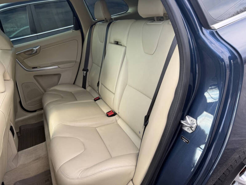 2015 Volvo XC60 T5 Drive-E Premier