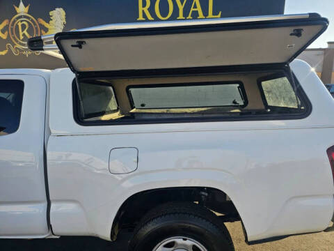 2019 Toyota Tacoma SR