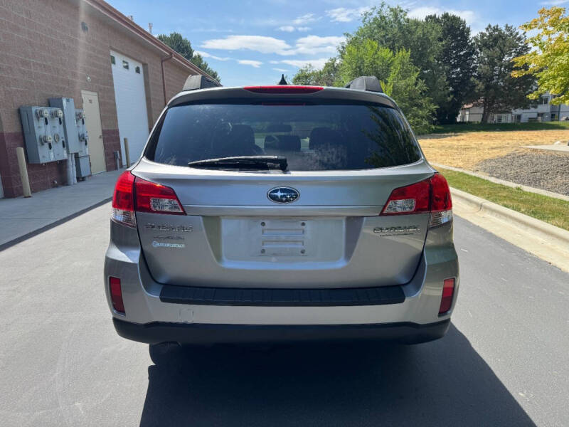 Image 9 of 2011 Subaru Outback 2.5i Limited