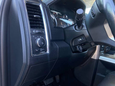 2017 RAM 1500 Laramie