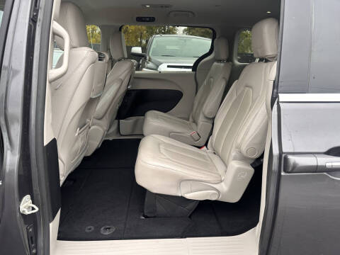 2019 Chrysler Pacifica Touring L Plus