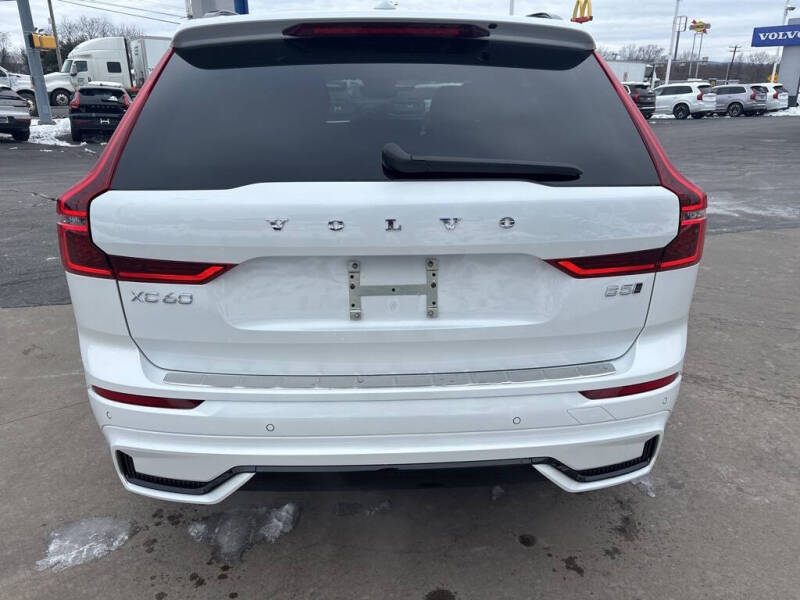 2026 Volvo XC60 B5 Plus