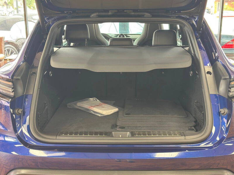 2024 Porsche Macan 4 Electric