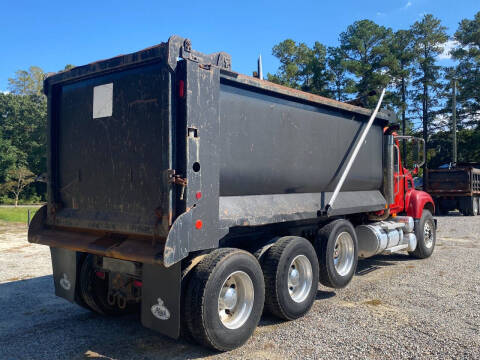 2005 Mack Tri Axle Dump Truck