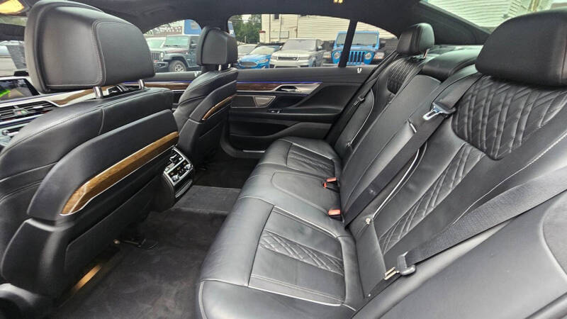 2016 BMW 7 Series 750i xDrive