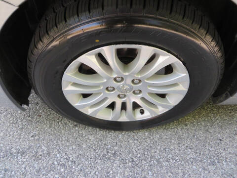 2017 Toyota Sienna XLE 8-Passenger