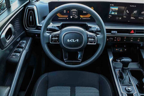 2024 Kia Sorento LX
