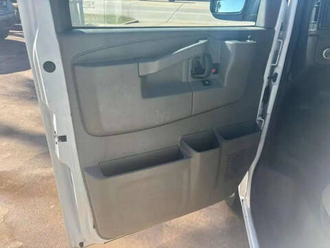 2024 Chevrolet Express LS 3500