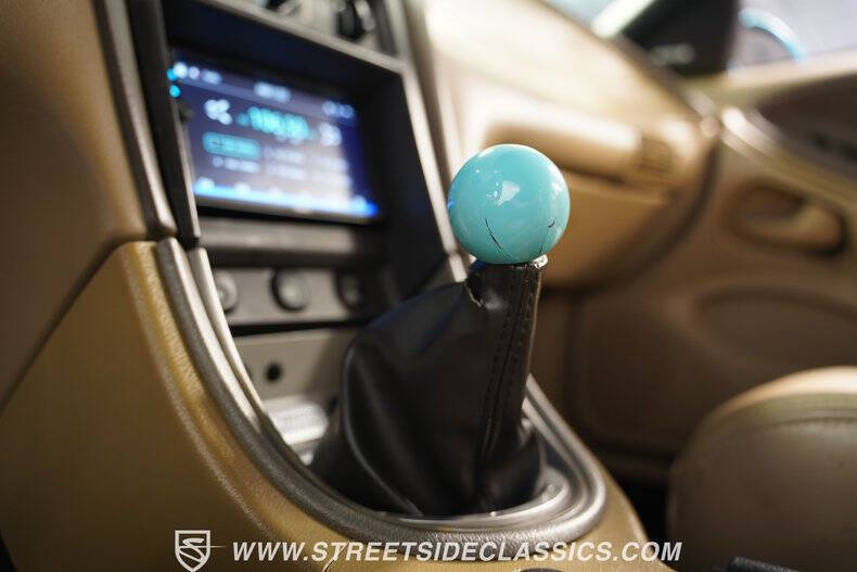 2004 Ford Mustang GT Deluxe