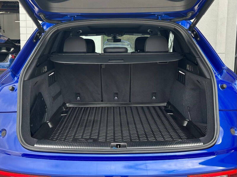 2022 Audi SQ5 3.0T quattro Premium Plus