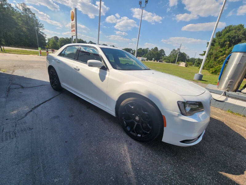 2019 Chrysler 300 S