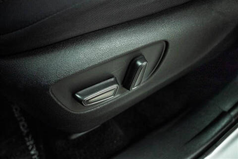 2020 Toyota Highlander Hybrid LE