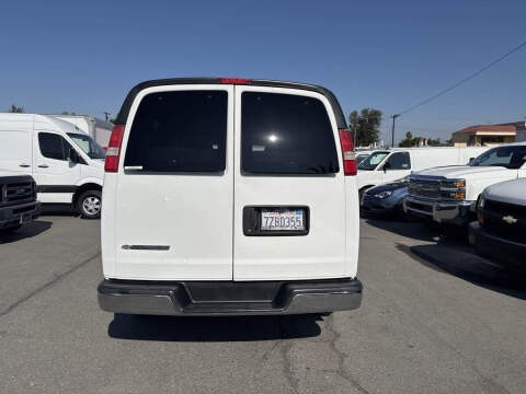 2017 Chevrolet Express LT 3500
