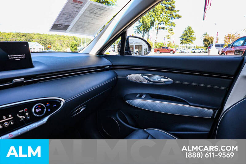 2024 Genesis Electrified GV70