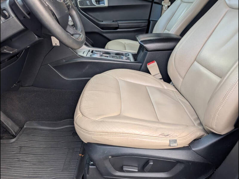 2020 Ford Explorer