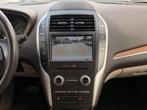 2017 Lincoln MKC Select