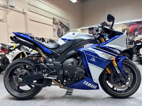 2014 Yamaha YZF-R1
