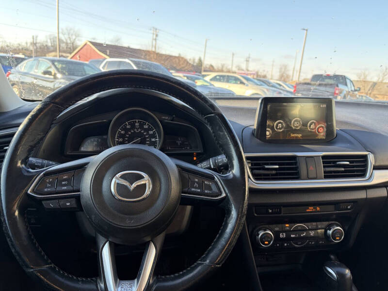 2017 Mazda MAZDA3 Touring