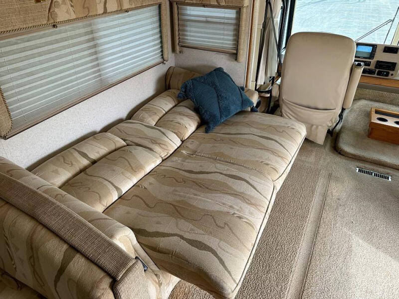 2002 Workhorse W22