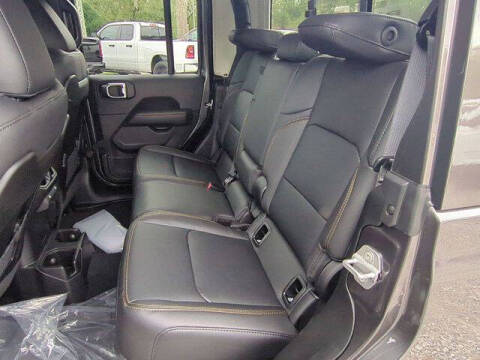 2025 Jeep Gladiator High Tide