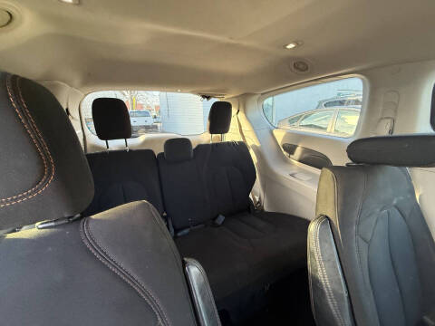 2017 Chrysler Pacifica Touring