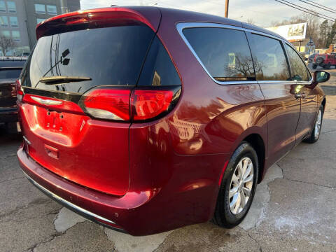 2018 Chrysler Pacifica Touring Plus