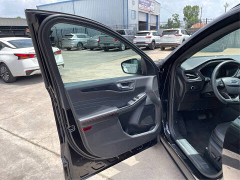 2025 Ford Escape ST-Line