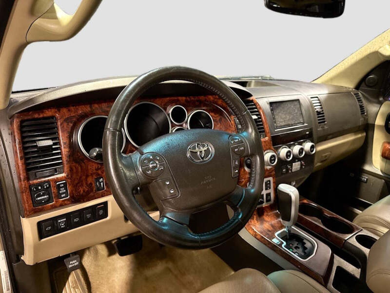 2008 Toyota Sequoia Platinum