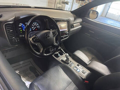 2022 Mitsubishi Outlander PHEV