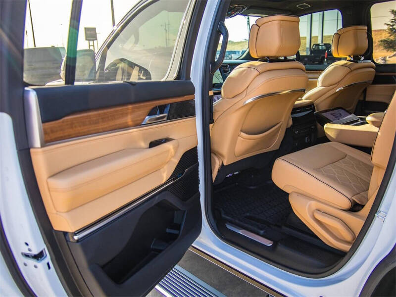 2024 Jeep Grand Wagoneer Series III