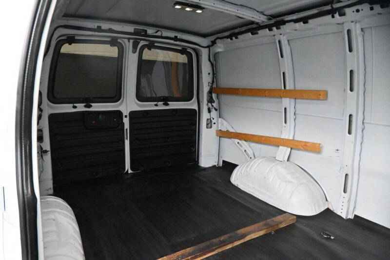 2023 Chevrolet Express 2500