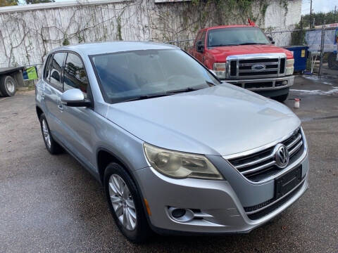 2010 Volkswagen Tiguan for sale at 4 Girls Auto Sales in Houston TX