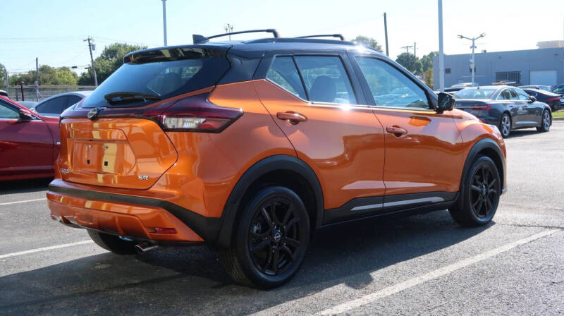 2023 Nissan Kicks SR