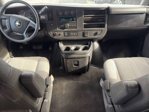 2018 Chevrolet Express LT 3500